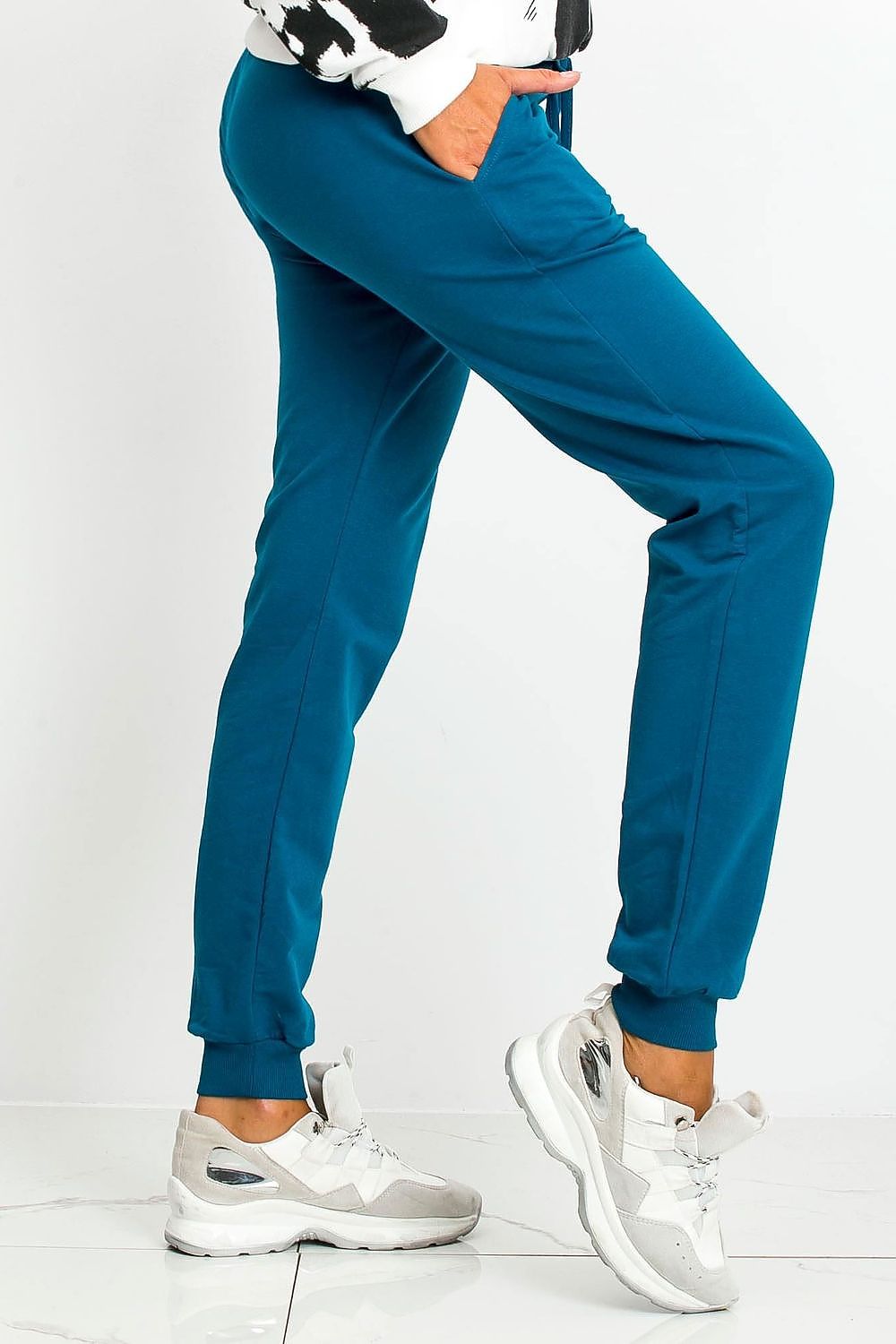  Pantalon survêtement model 161328 BFG 