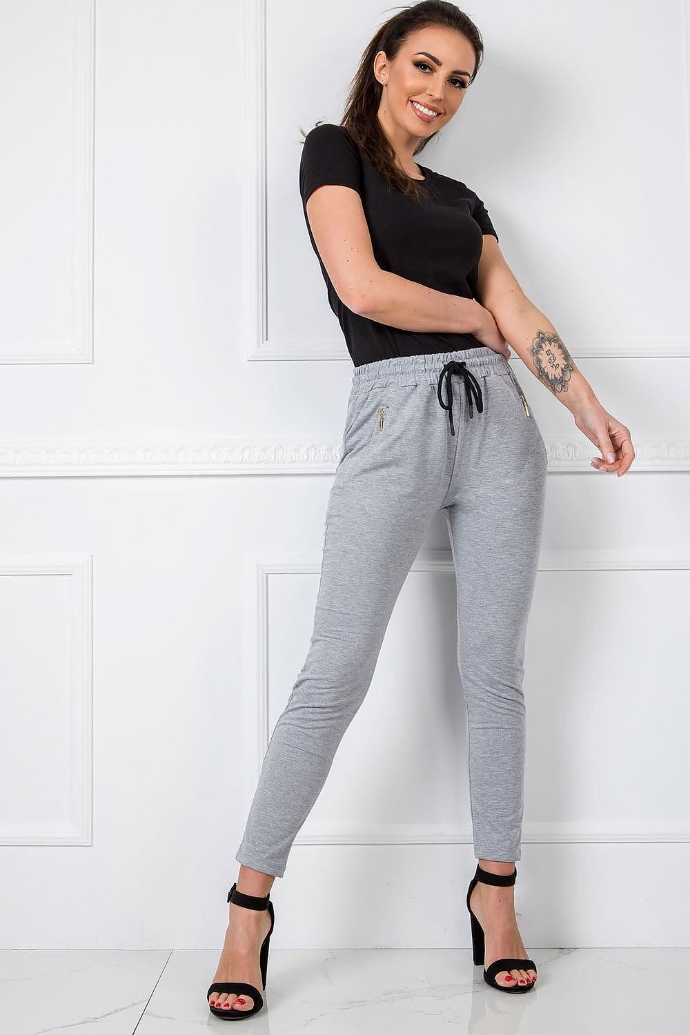  Pantalon survêtement model 166219 BFG 