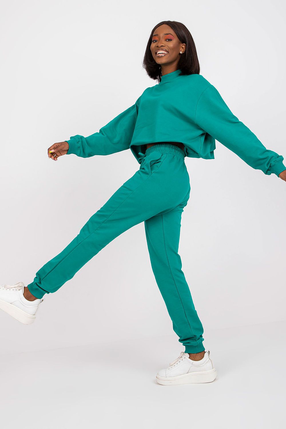  Pantalon survêtement model 167922 BFG 