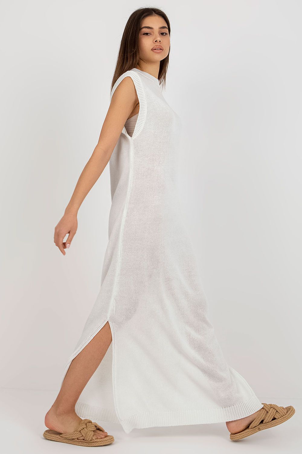  Robe de plage model 181538 Badu 